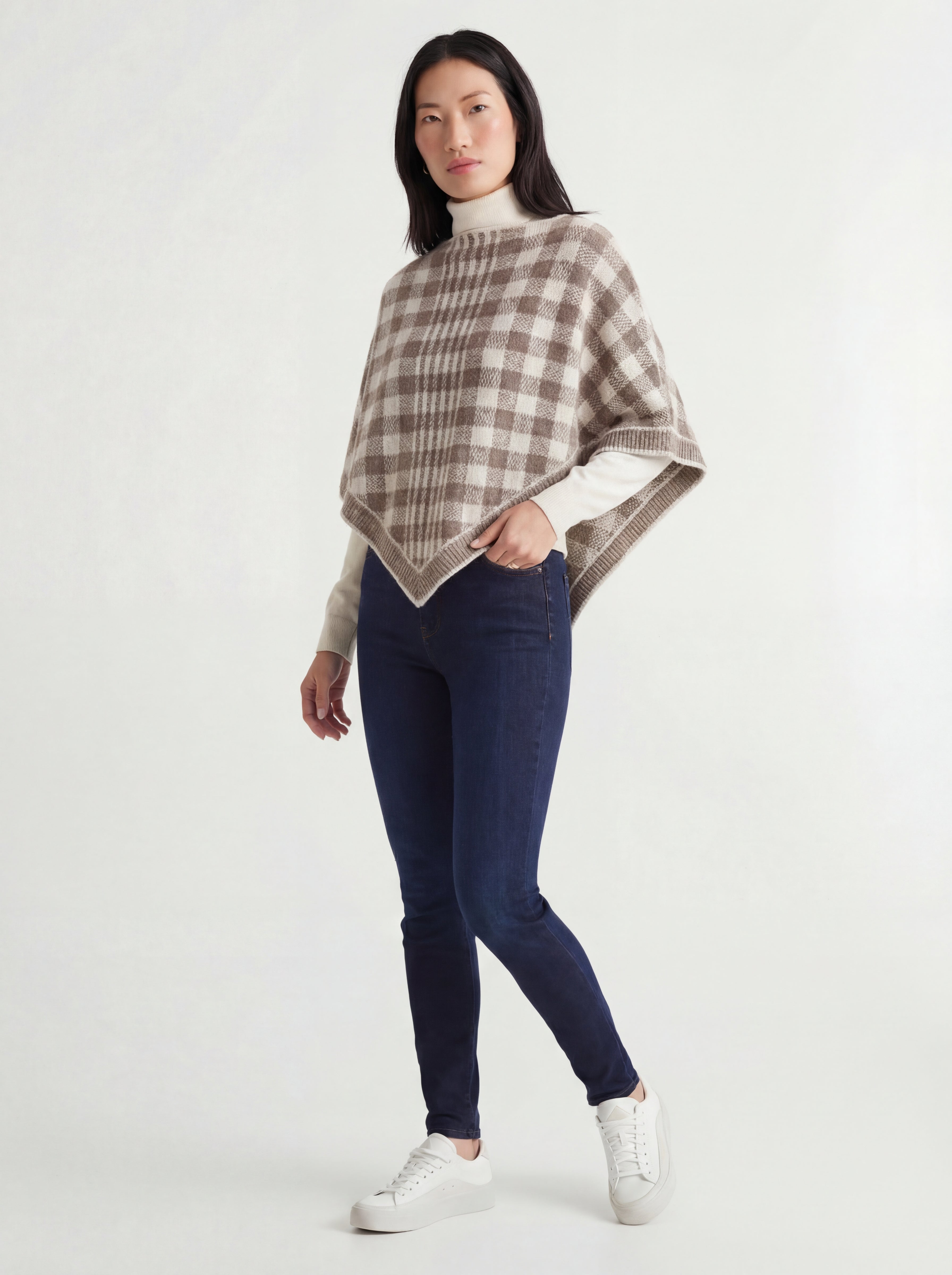 Placid Poncho (Ivory)