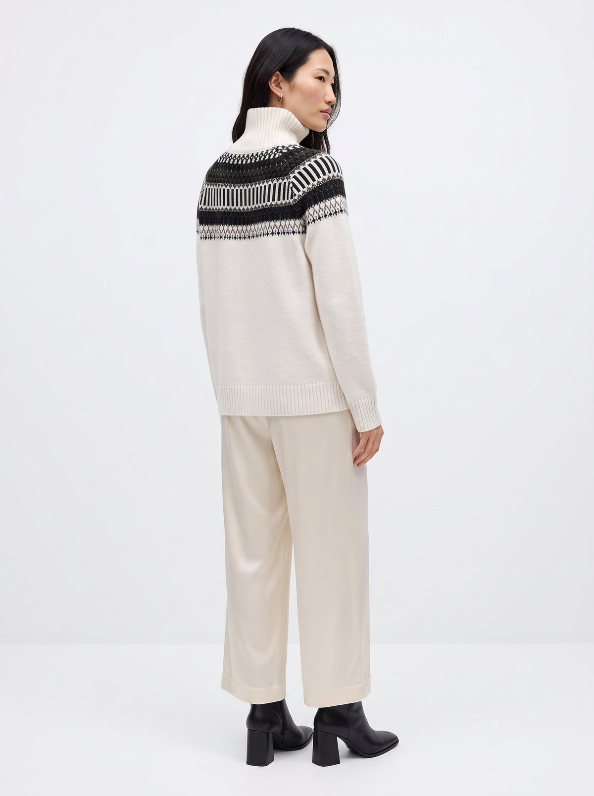 Victoria Slouchy Cashmere Sweater